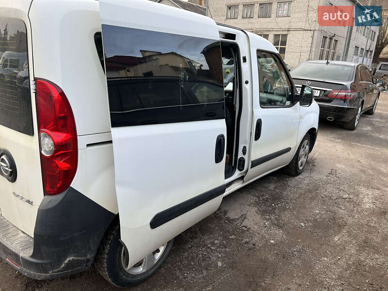 Минивэн Opel Combo 2012 в Львове фото 5 Минивэн Opel Combo 2012 в Львове