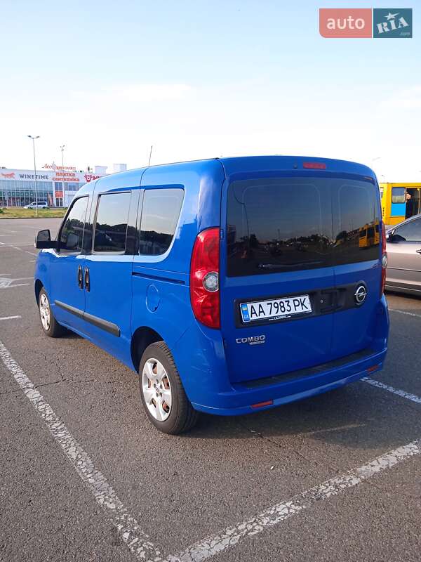 Минивэн Opel Combo 2012 в Киеве