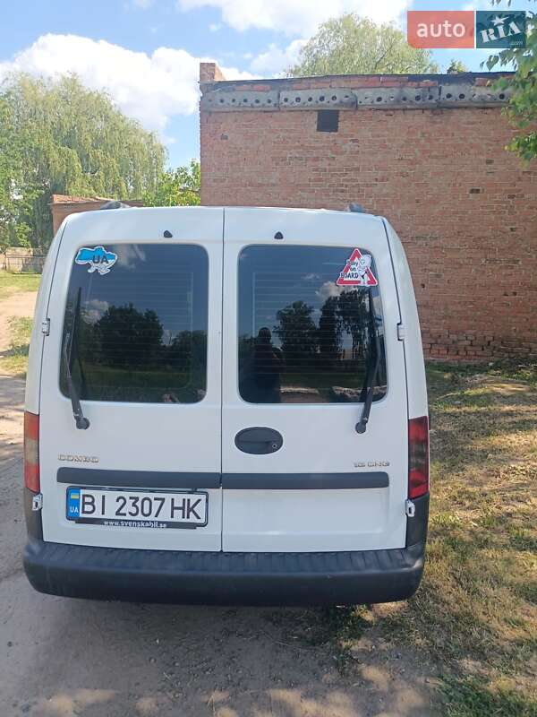 Минивэн Opel Combo 2006 в Лубнах