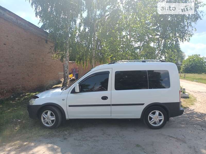 Минивэн Opel Combo 2006 в Лубнах