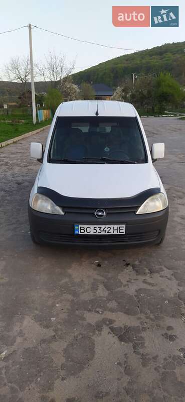 Минивэн Opel Combo 2005 в Золочеве