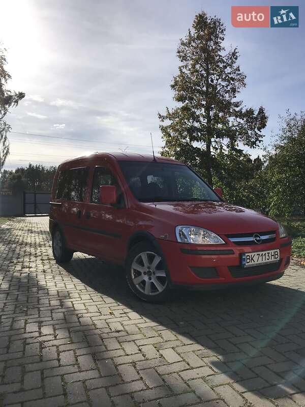 Мінівен Opel Combo 2009 в Рівному