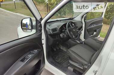 Вантажний фургон Opel Combo 2017 в Конотопі