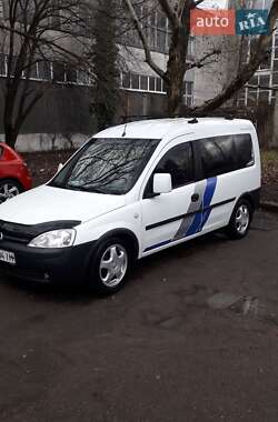 Минивэн Opel Combo 2005 в 