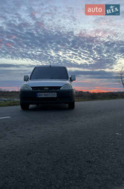 Минивэн Opel Combo 2010 в 