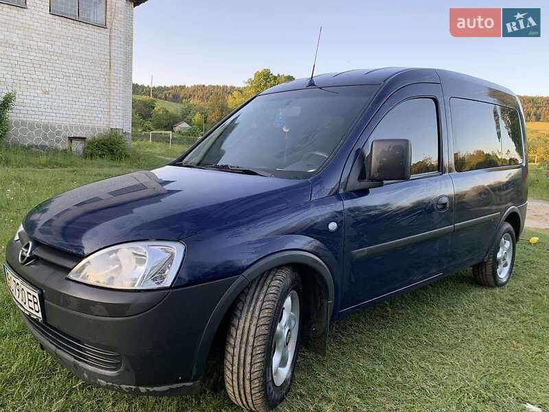 Минивэн Opel Combo 2008 в Турке