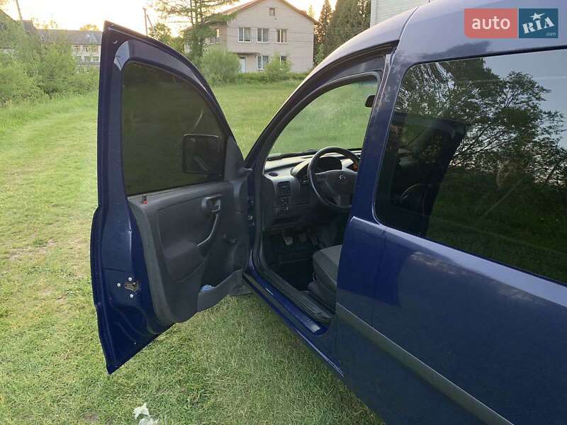 Минивэн Opel Combo 2008 в Турке