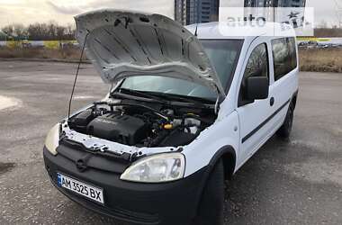 Минивэн Opel Combo 2008 в 