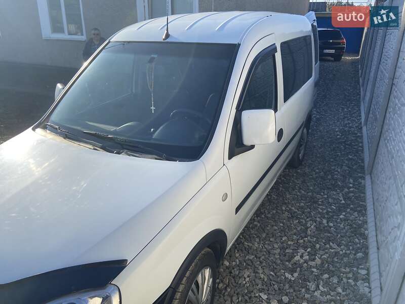 Минивэн Opel Combo 2007 в Славуте