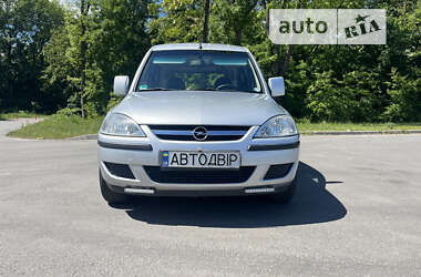 Минивэн Opel Combo 2009 в Дунаевцах