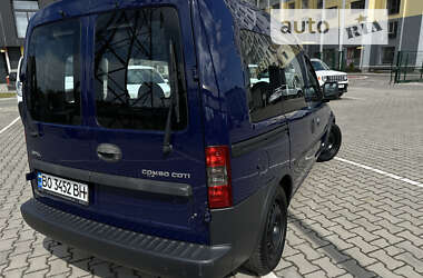 Минивэн Opel Combo 2010 в Ивано-Франковске