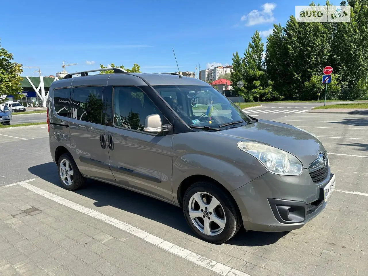 2010 Opel Combo - мініатюра 11