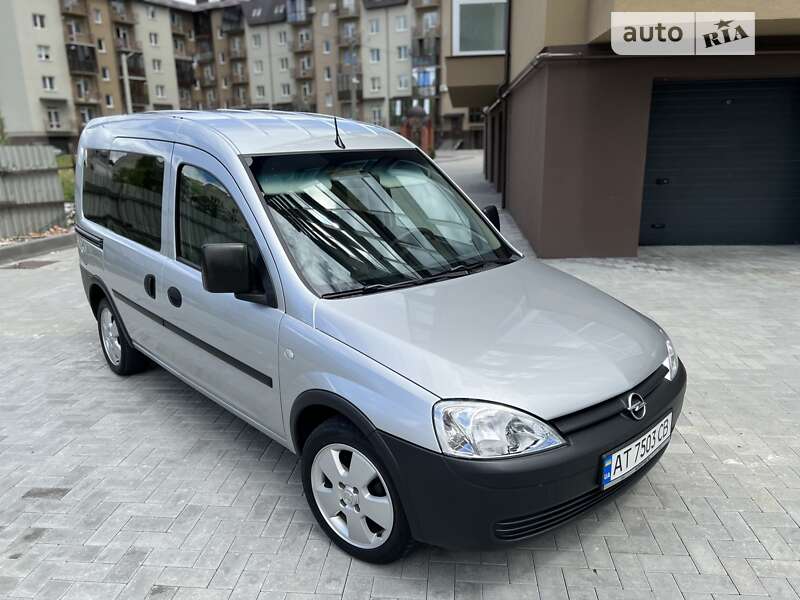 Мінівен Opel Combo 2009 в Калуші