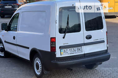 Вантажний фургон Opel Combo 2002 в Луцьку