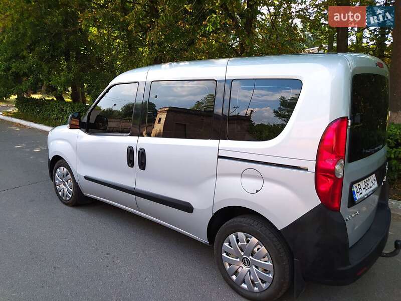 Минивэн Opel Combo 2012 в Виннице