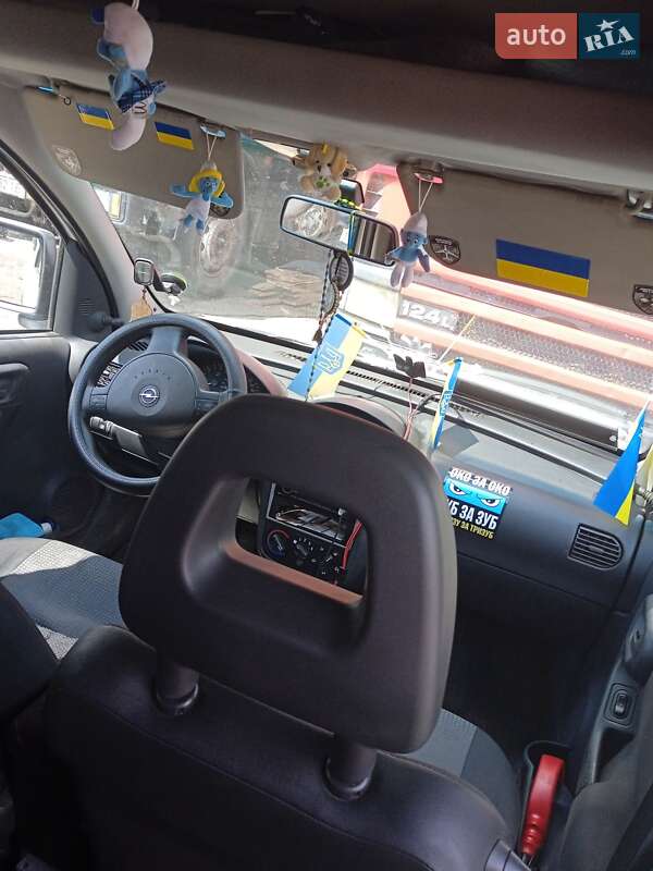 Минивэн Opel Combo 2007 в Краматорске