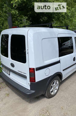 Вантажний фургон Opel Combo 2011 в Умані