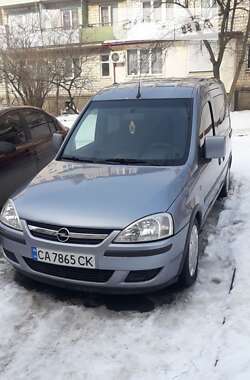 Минивэн Opel Combo 2009 в Делятине