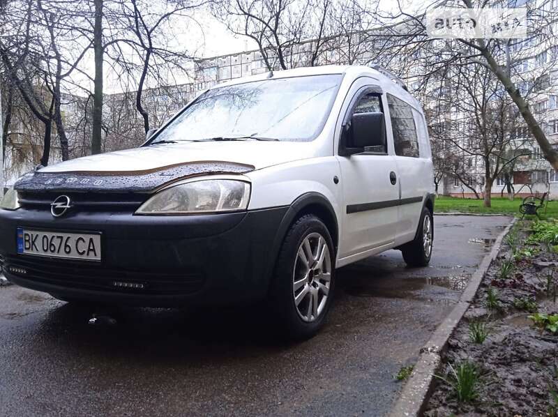 Вантажний фургон Opel Combo 2005 в Рівному фото 6 Вантажний фургон Opel Combo 2005 в Рівному