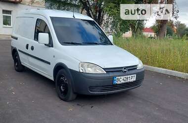 Грузовой фургон Opel Combo 2010 в Стрые