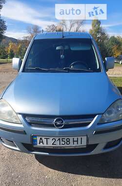 Минивэн Opel Combo 2006 в Перегинском