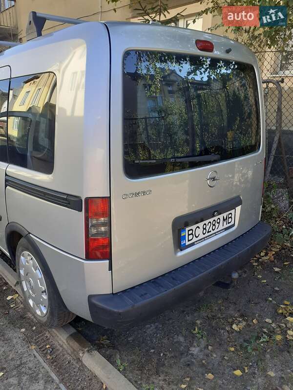 Минивэн Opel Combo 2009 в Львове