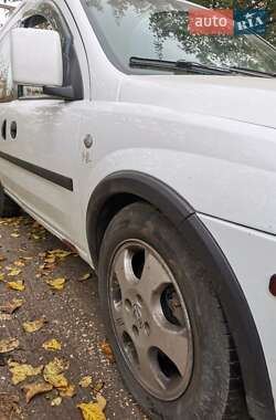 Минивэн Opel Combo 2008 в 