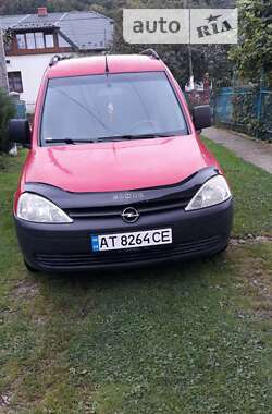 Минивэн Opel Combo 2003 в Долине