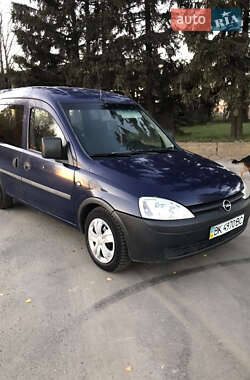 Минивэн Opel Combo 2004 в Березному