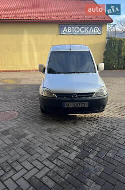 Минивэн Opel Combo 2010 в 