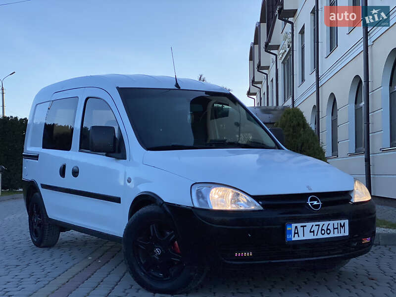 Минивэн Opel Combo 2011 в Дунаевцах