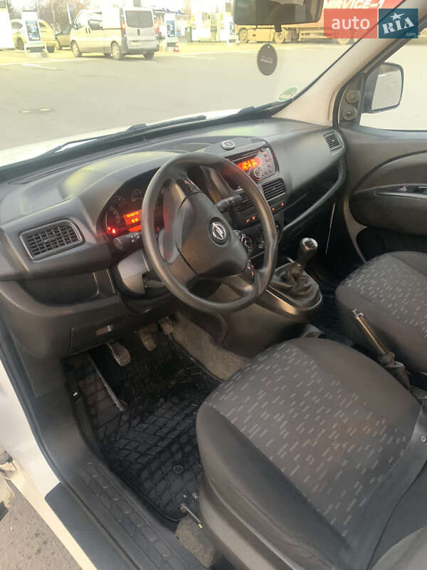 Минивэн Opel Combo 2017 в Черновцах