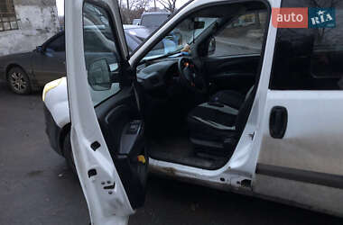 Вантажопасажирський фургон Opel Combo 2012 в Харкові