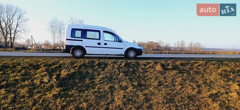 Минивэн Opel Combo 2008 в Изяславе
