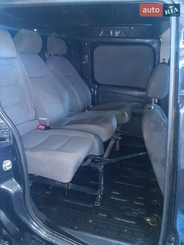 Грузопассажирский фургон Opel Combo 2015 в Черновцах фото 4 Грузопассажирский фургон Opel Combo 2015 в Черновцах