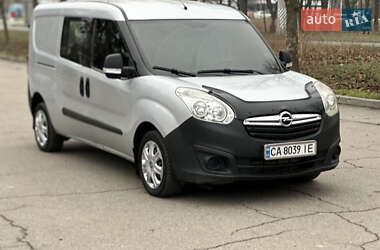 Вантажний фургон Opel Combo 2012 в Умані