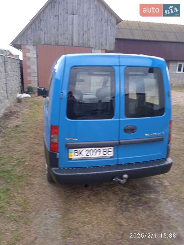 Минивэн Opel Combo 2003 в Березному