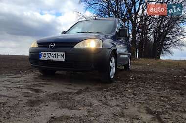 Мінівен Opel Combo 2004 в Ольшаниці