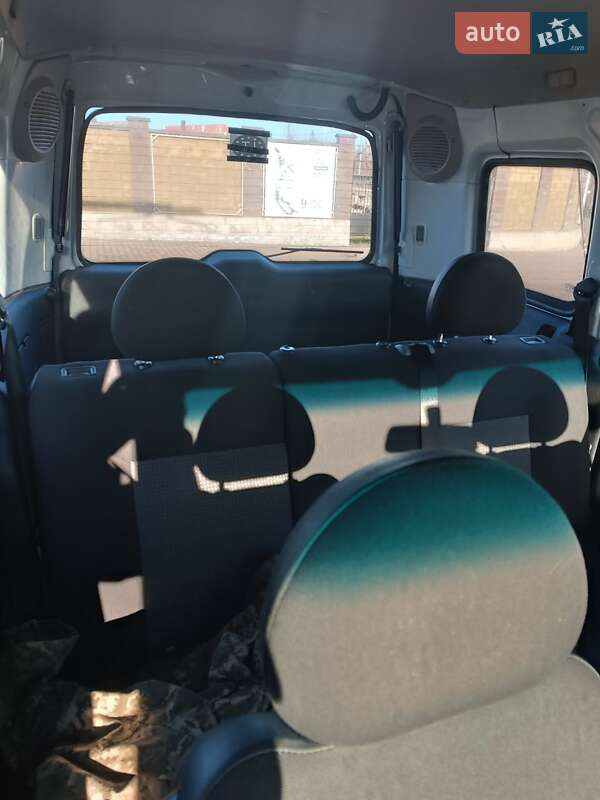 Мінівен Opel Combo 2006 в Дубні фото 8 Мінівен Opel Combo 2006 в Дубні