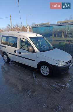 Минивэн Opel Combo 2006 в Дубно