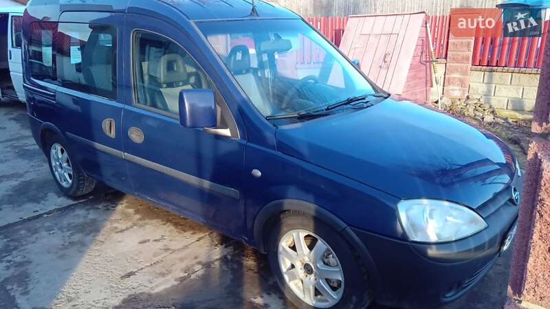 Минивэн Opel Combo 2007 в Гоще