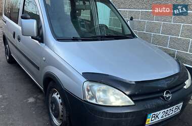 Мінівен Opel Combo 2008 в Дубні