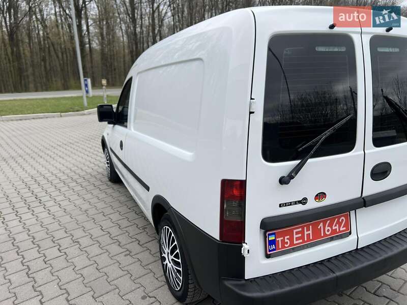 Грузовой фургон Opel Combo 2007 в Красилове