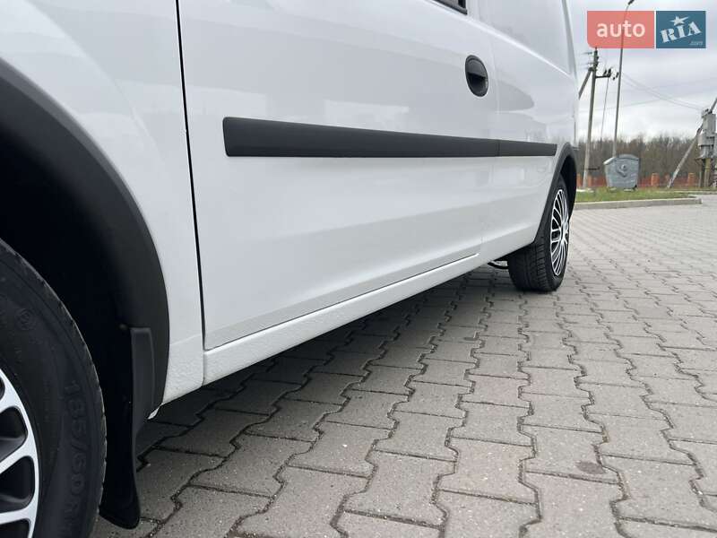 Грузовой фургон Opel Combo 2007 в Красилове