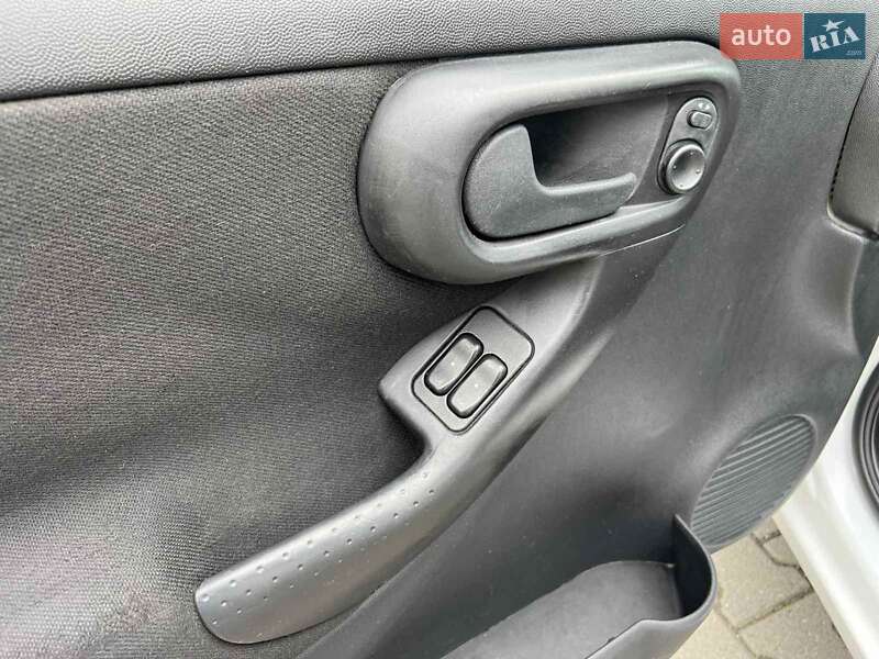 Грузовой фургон Opel Combo 2007 в Красилове