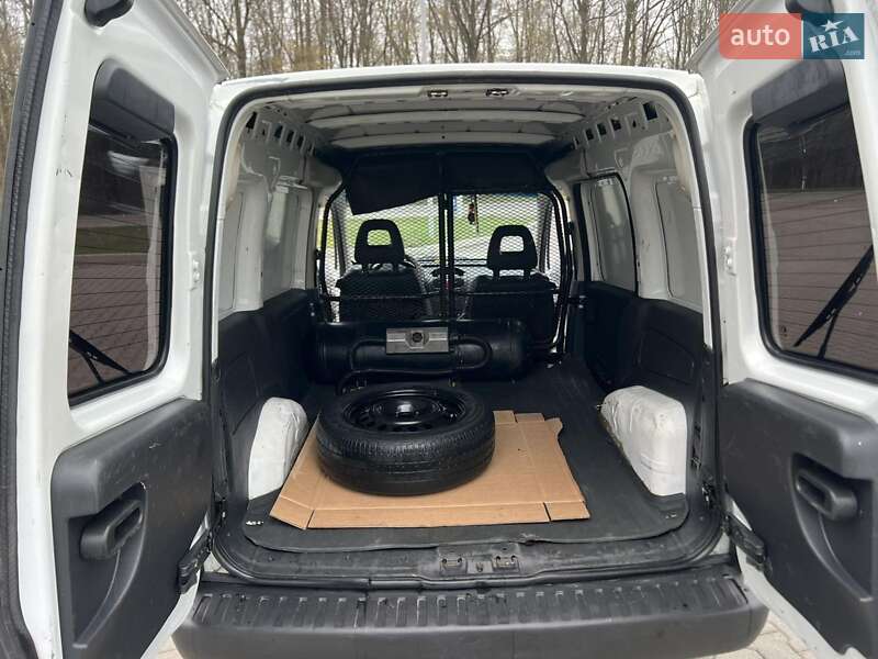 Грузовой фургон Opel Combo 2007 в Красилове