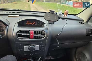 Минивэн Opel Combo 2011 в 