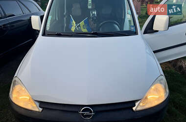 Минивэн Opel Combo 2004 в 