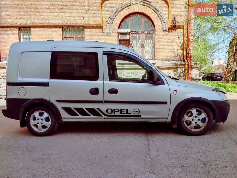 Минивэн Opel Combo 2007 в 