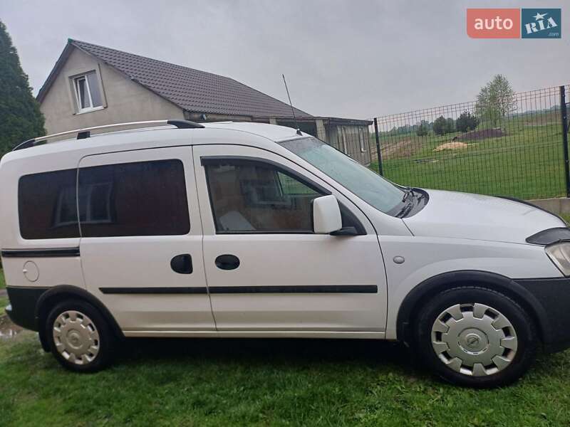 Минивэн Opel Combo 2007 в Любомле